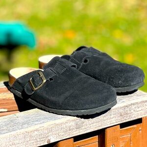White Mountain Black Clogs